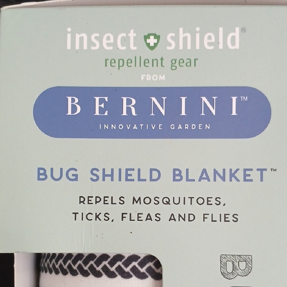 NiB Bernini Bug Shield Blanket - 56"×68" - Picture 2 of 6
